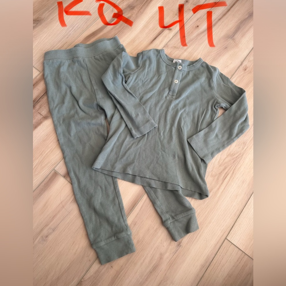 Kate Quinn Kids Matching Set in Olive Green